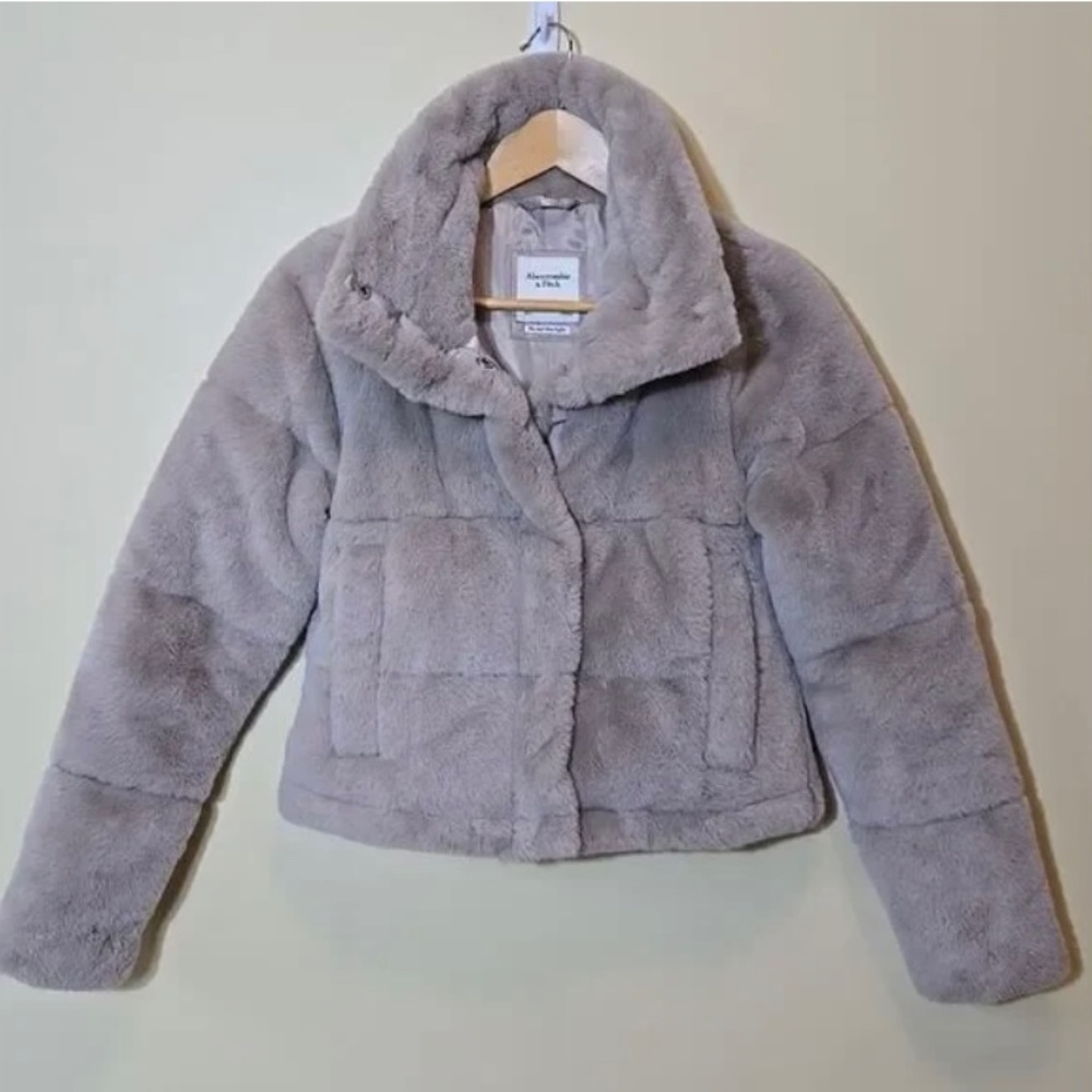 Abercrombie & Fitch Mini Puffer Size XXS Gray